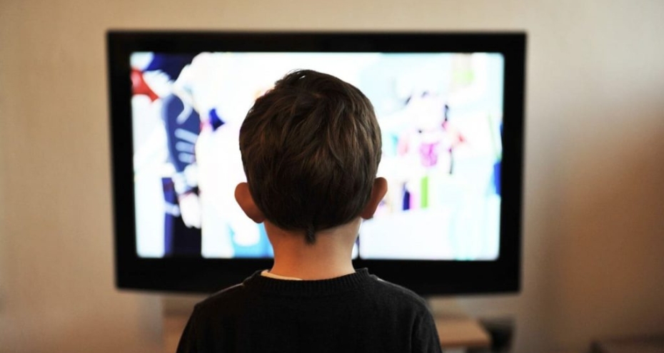 Tablet, TV e smartphone: a che distanza tenerli per non affaticare la vista?